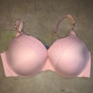 NWOT light pink Victoria’s Secret lace push-up bra